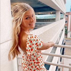 Meet your Posher, Claire